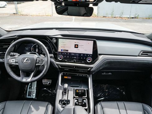 Used 2025 Lexus TX 500h AWD w/ Technology Package image 13