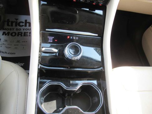 Used 2022 Jeep Grand Cherokee L Limited AWD/4WD image 29