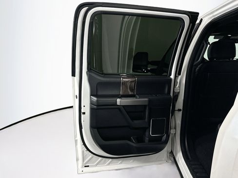 Used 2016 Ford F150 Platinum w/ Equipment Group 701A Luxury image 27