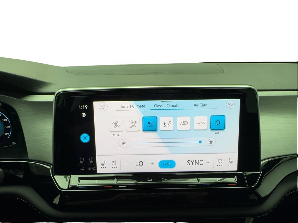Used 2024 Volkswagen Atlas Cross Sport SE FWD image 52