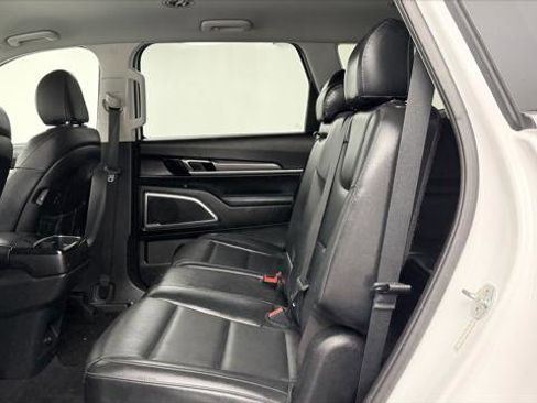 Used 2021 Kia Telluride LX FWD image 17