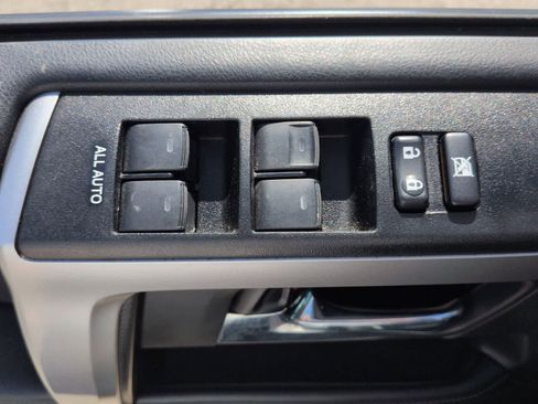 Used 2022 Toyota 4Runner SR5 Premium image 12