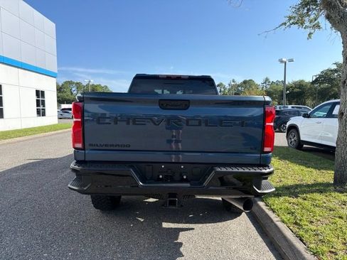 Used 2025 Chevrolet Silverado 2500 LT w/ Trail Boss Package AWD/4WD image 6