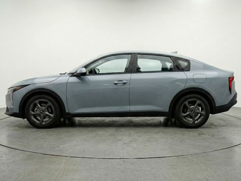 Used 2025 Kia K4 LXS image 5