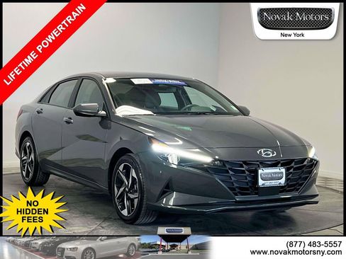 Used 2023 Hyundai Elantra SEL w/ Convenience Package image 1
