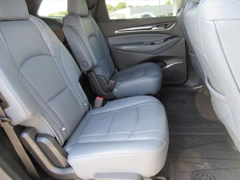 Used 2022 Buick Enclave Premium w/ Experience Buick Package image 31