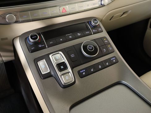 Used 2020 Hyundai Palisade Limited image 9