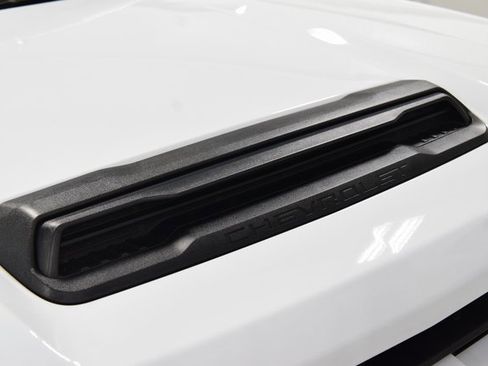 Used 2024 Chevrolet Silverado 2500 Custom w/ Custom Value Package image 14