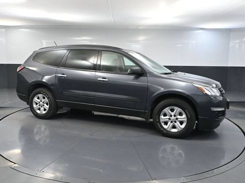 Used 2014 Chevrolet Traverse LS FWD image 3