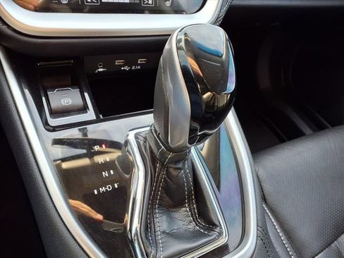 Used 2022 Subaru Outback Premium image 18