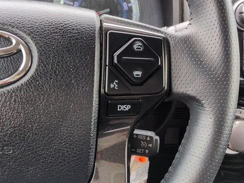 Used 2019 Toyota 4Runner TRD Off-Road Premium AWD/4WD image 32