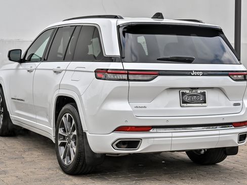 Used 2024 Jeep Grand Cherokee Overland w/ Trailer Tow Package AWD/4WD image 14