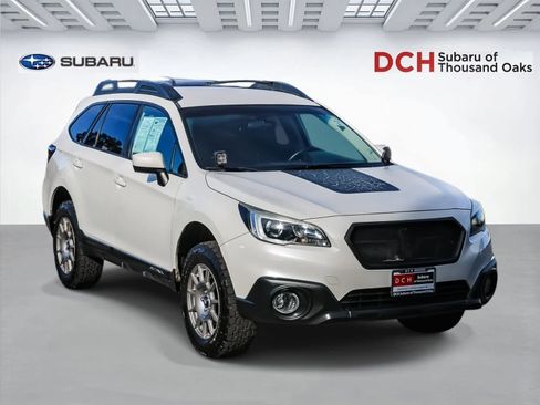 Used 2017 Subaru Outback 2.5i Premium AWD/4WD image 3