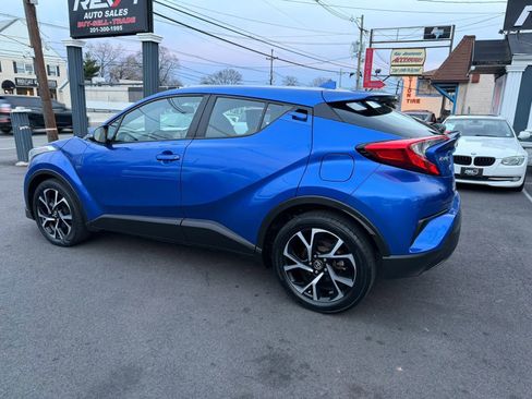 Used 2018 Toyota C-HR XLE image 4