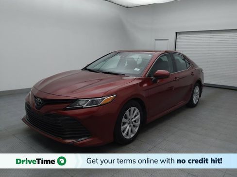 Used 2018 Toyota Camry LE FWD image 1