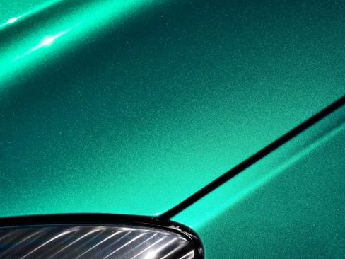 Used 2025 Aston Martin V8 Vantage Coupe RWD image 16