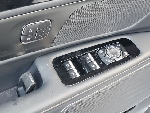 New 2026 Lincoln Nautilus Premier image 9