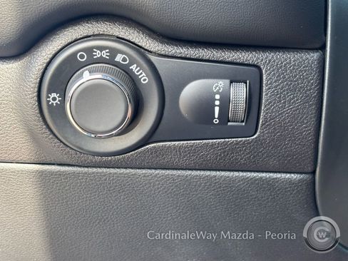 Used 2025 Dodge Durango GT image 24