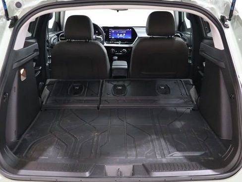 Used 2024 Chevrolet Trax ACTIV w/ Sunroof Package image 39