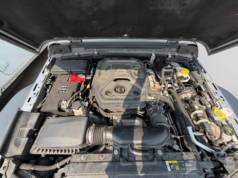Used 2018 Jeep Wrangler Sport AWD/4WD image 21