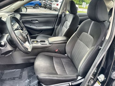 Used 2025 Nissan Sentra SV FWD image 13