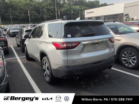 Used 2019 Chevrolet Traverse LT w/ LT Premium Package AWD/4WD image 15