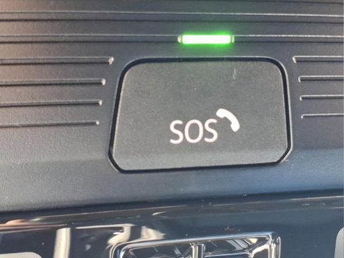 New 2026 Volkswagen Tiguan SE R-Line image 24