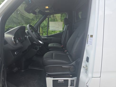 New 2025 Mercedes-Benz Sprinter 3500 image 9