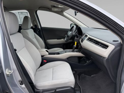 Used 2019 Honda HR-V LX image 15