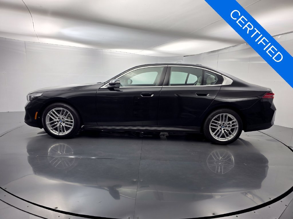 Certified 2024 BMW 530i w/ Convenience Package RWD image 7