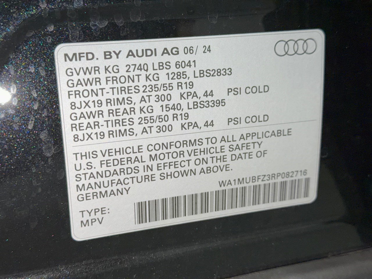 Used 2024 Audi Q4 e-tron Prestige AWD/4WD image 31