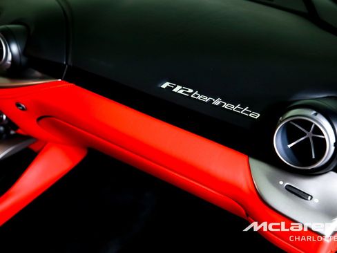 Used 2017 Ferrari F12 Berlinetta RWD image 21