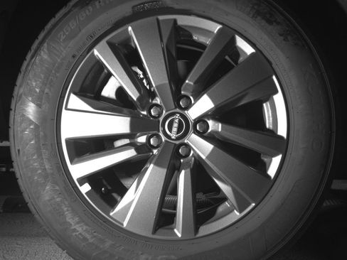 Used 2025 Nissan Pathfinder SV FWD image 15