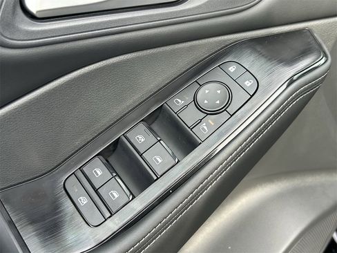 New 2026 Nissan Rogue SV image 31