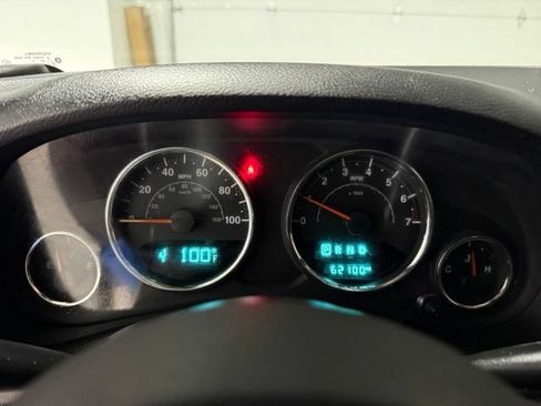 Used 2017 Jeep Wrangler Unlimited Sport w/ Connectivity Group AWD/4WD image 12