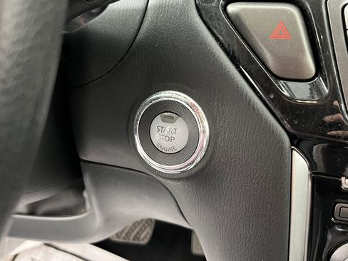 Used 2019 Nissan Pathfinder S AWD/4WD image 16