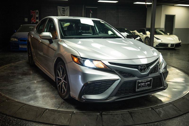 Used 2023 Toyota Camry SE w/ Convenience Package FWD image 5