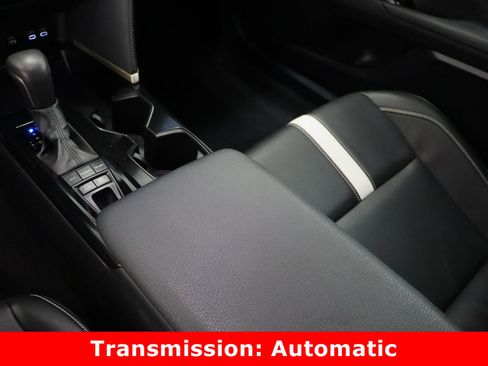 Used 2025 Toyota Camry SE w/ Convenience Package image 17