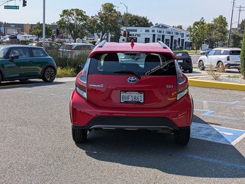 Used 2019 Toyota Prius C w/ Carpet Mat Package FWD image 7