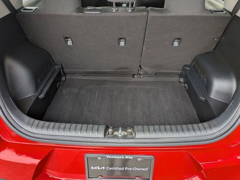 Used 2023 Kia Soul LX w/ LX Technology Package FWD image 8