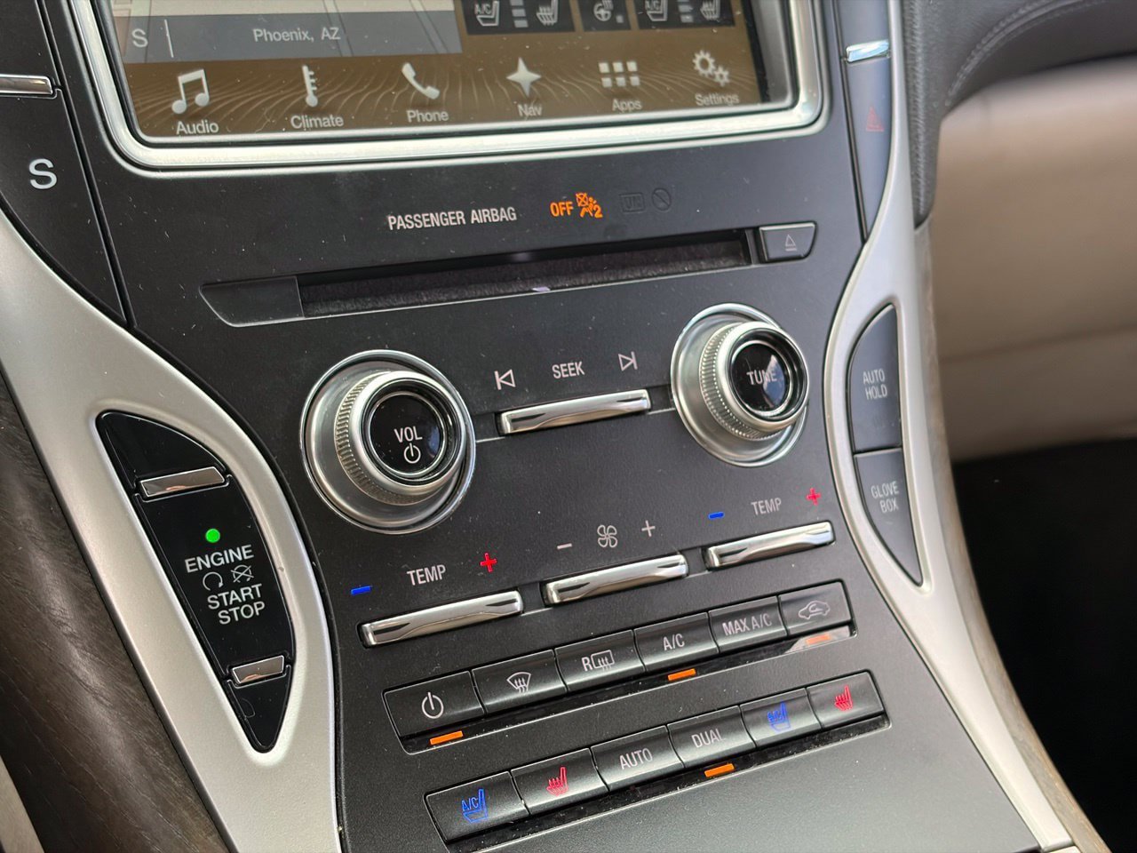 Used 2017 Lincoln MKX Reserve w/ Driver Assistance Package FWD image 9