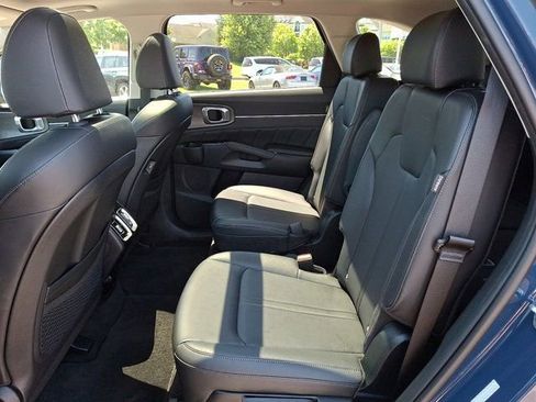 Used 2024 Kia Sorento SX AWD/4WD image 13