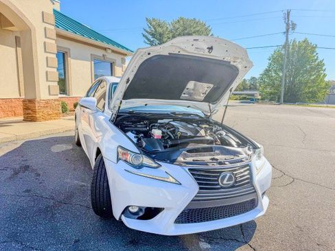 Used 2016 Lexus IS 200t image 17