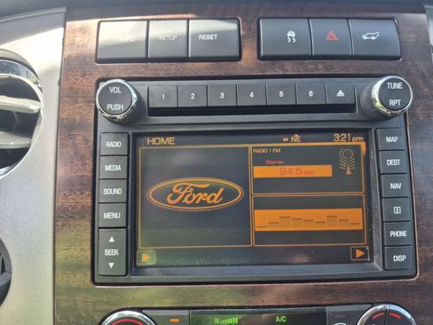 Used 2010 Ford Expedition Limited RWD image 32