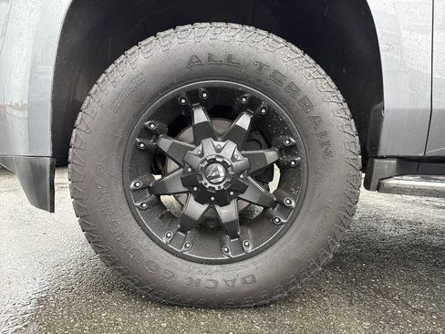 Used 2020 GMC Yukon SLT AWD/4WD image 2
