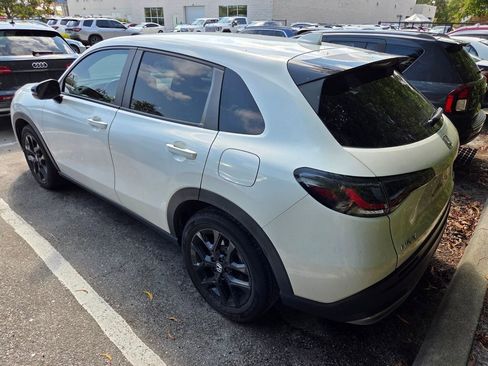 Used 2024 Honda HR-V Sport image 3
