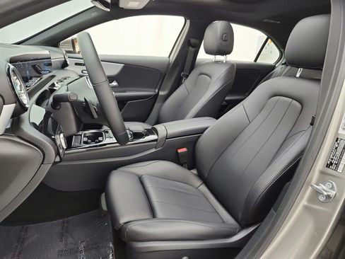 Used 2020 Mercedes-Benz A 220 image 13
