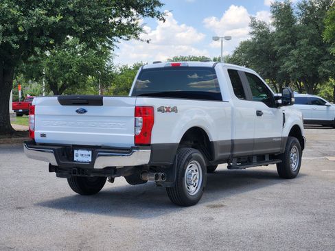 Used 2022 Ford F250 XL w/ Power Equipment Group AWD/4WD image 5