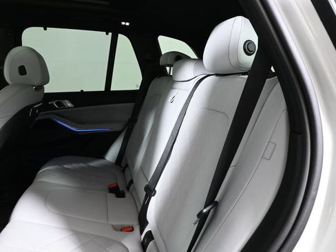 Used 2026 BMW X5 xDrive40i w/ Executive Package AWD/4WD image 4