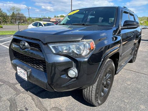 Used 2015 Toyota 4Runner SR5 AWD/4WD image 1